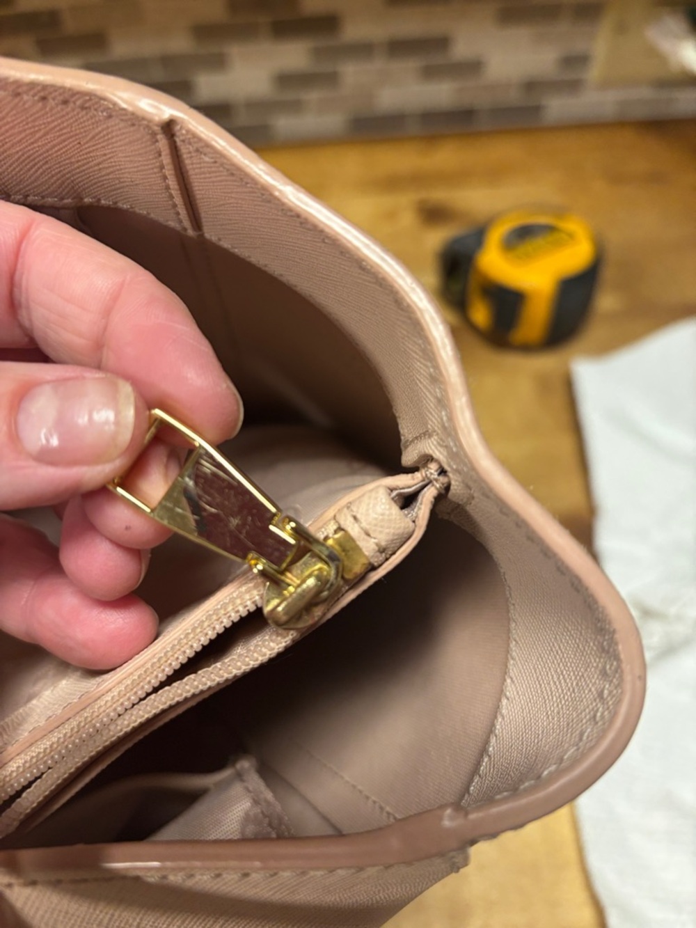 Tory Burch large Blush Leather Tote with Gold Logo   see video - Picture 13 of 17